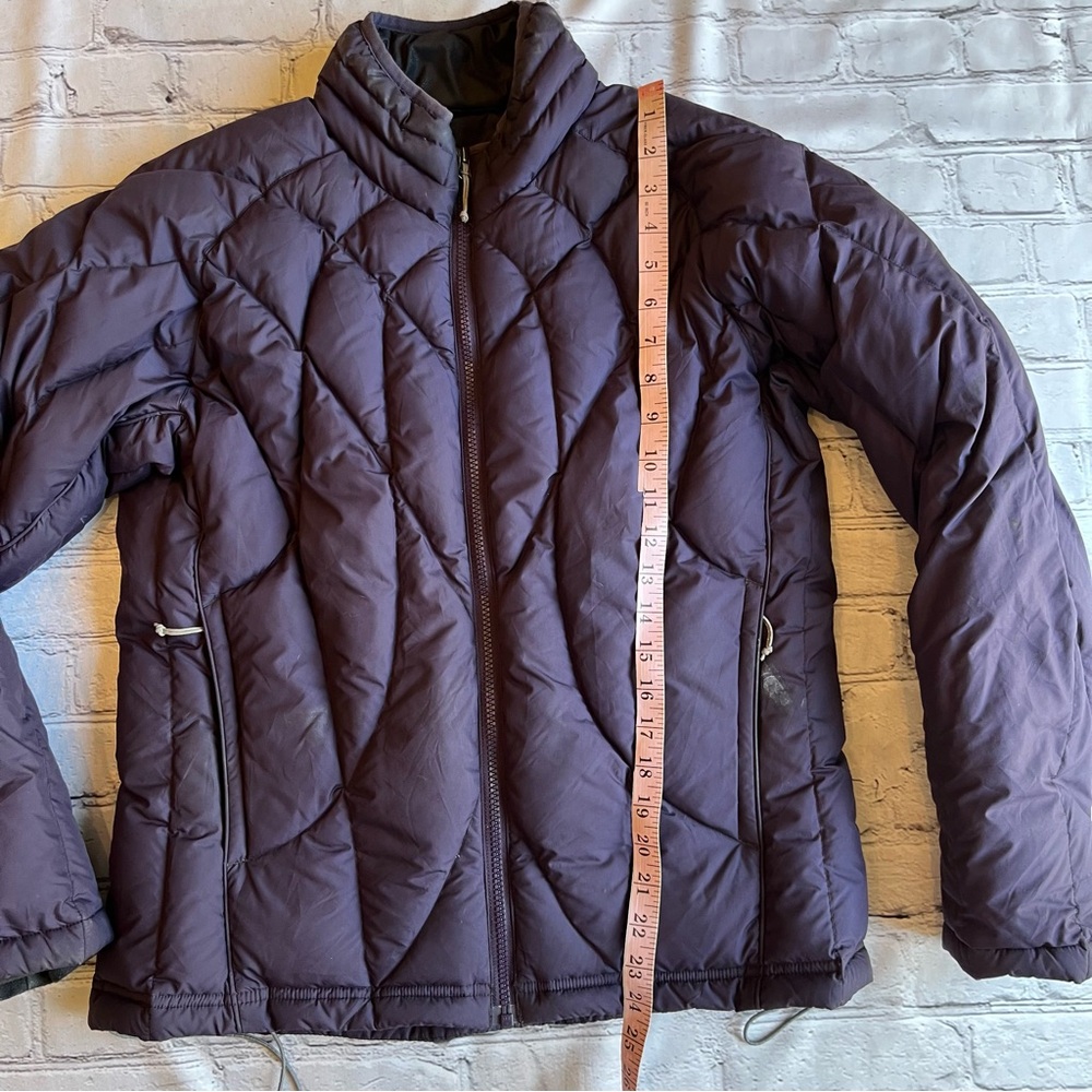 REI Goose Down Womens Burgundy Puffer Jacket Medium Winter Gorpcore Full Zip - Picture 2 of 16